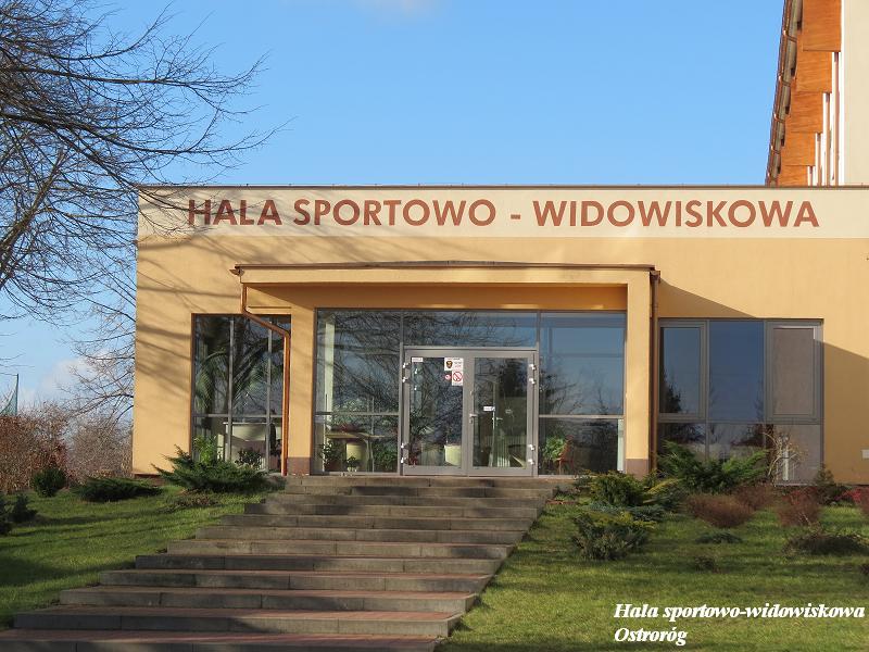 - zd_0006.jpg Zdjęcie przedstawia budynek Hali Sportowo-Widowiskowej w Ostrorogu